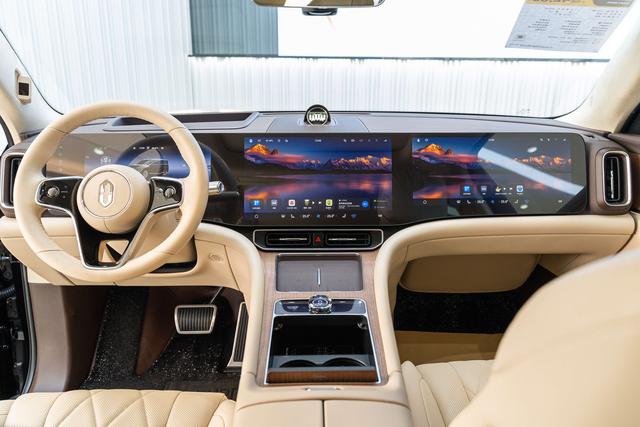 Certificated Pre-Owned Wenjie M9 2024 Extended-Range Ultra Six-Seater Edition -u22061480