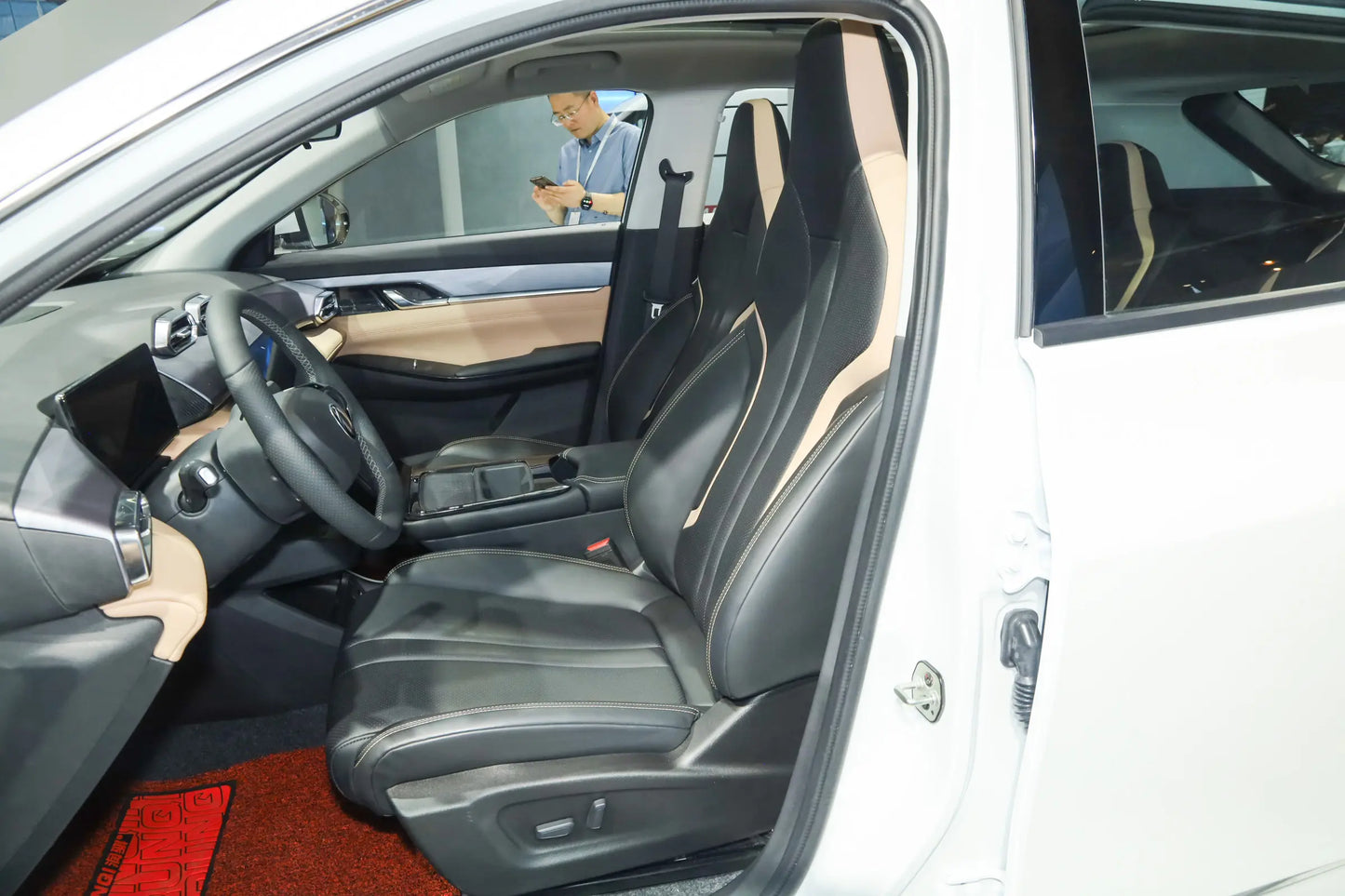 دونغفنغ سكاي EV01