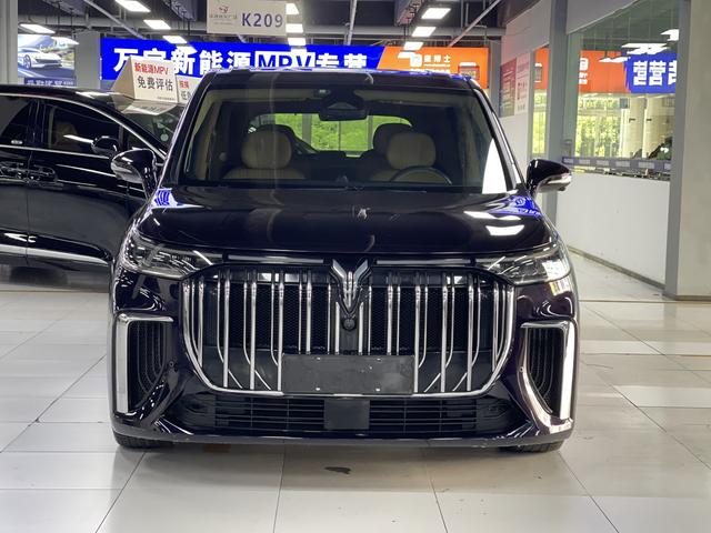 Certificated Pre-Owned VOYAH Dreamer PHEV 2024 Ultra-Long Range Flagship Edition -u22095246