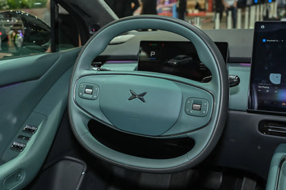 XPENG P7 بلس