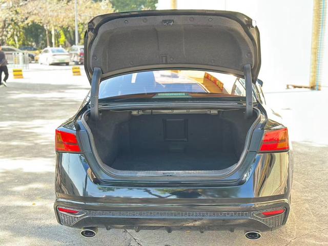 Certificated Pre-Owned Dongfeng Nissan Teana 2021 2.0L XE Exclusive Edition - u22662024