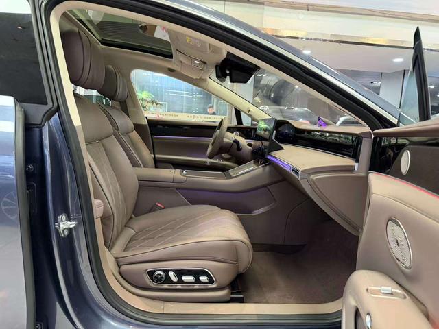 Pre-Owned AITO S9 2025 Extended Range Rear-Drive Ultra