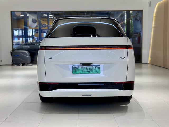 Pre-Owned XPeng X9 2025 Model Pure Electric 740 Long-Range Max