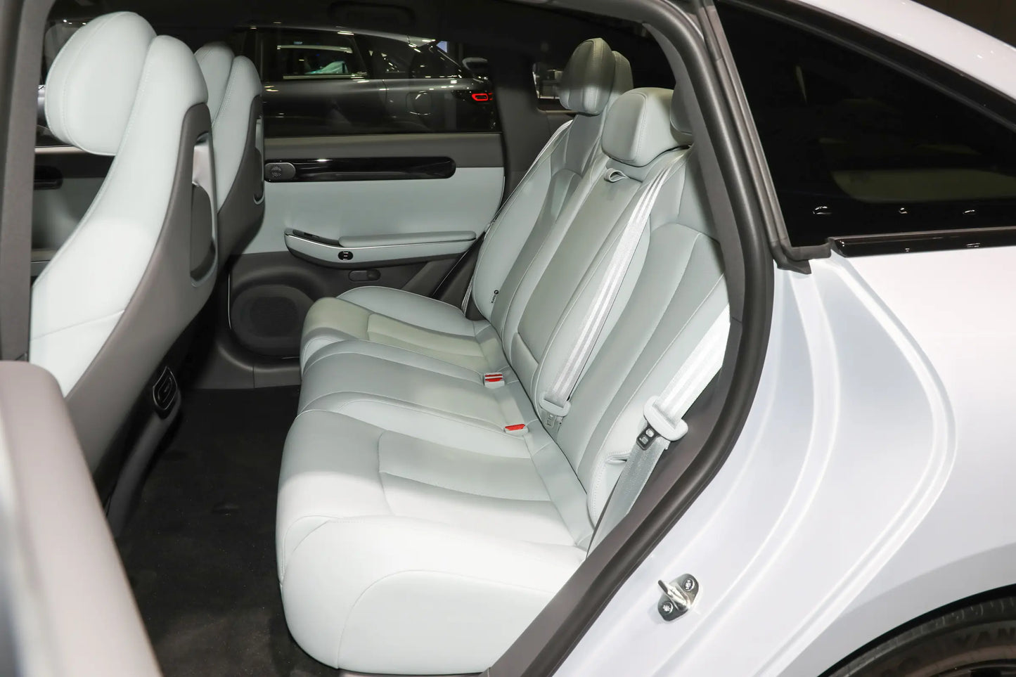 ليب موتور C01-Hybrid REEV