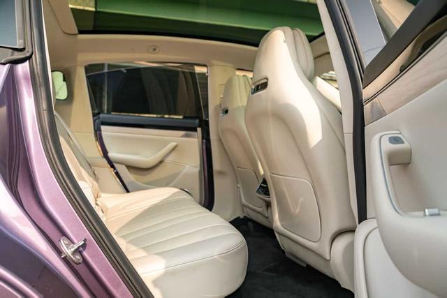 Certificated Pre-Owned Zhijie R7 2024 Extended-Range 37kWh Max Rear-Wheel Drive Version -u22523070