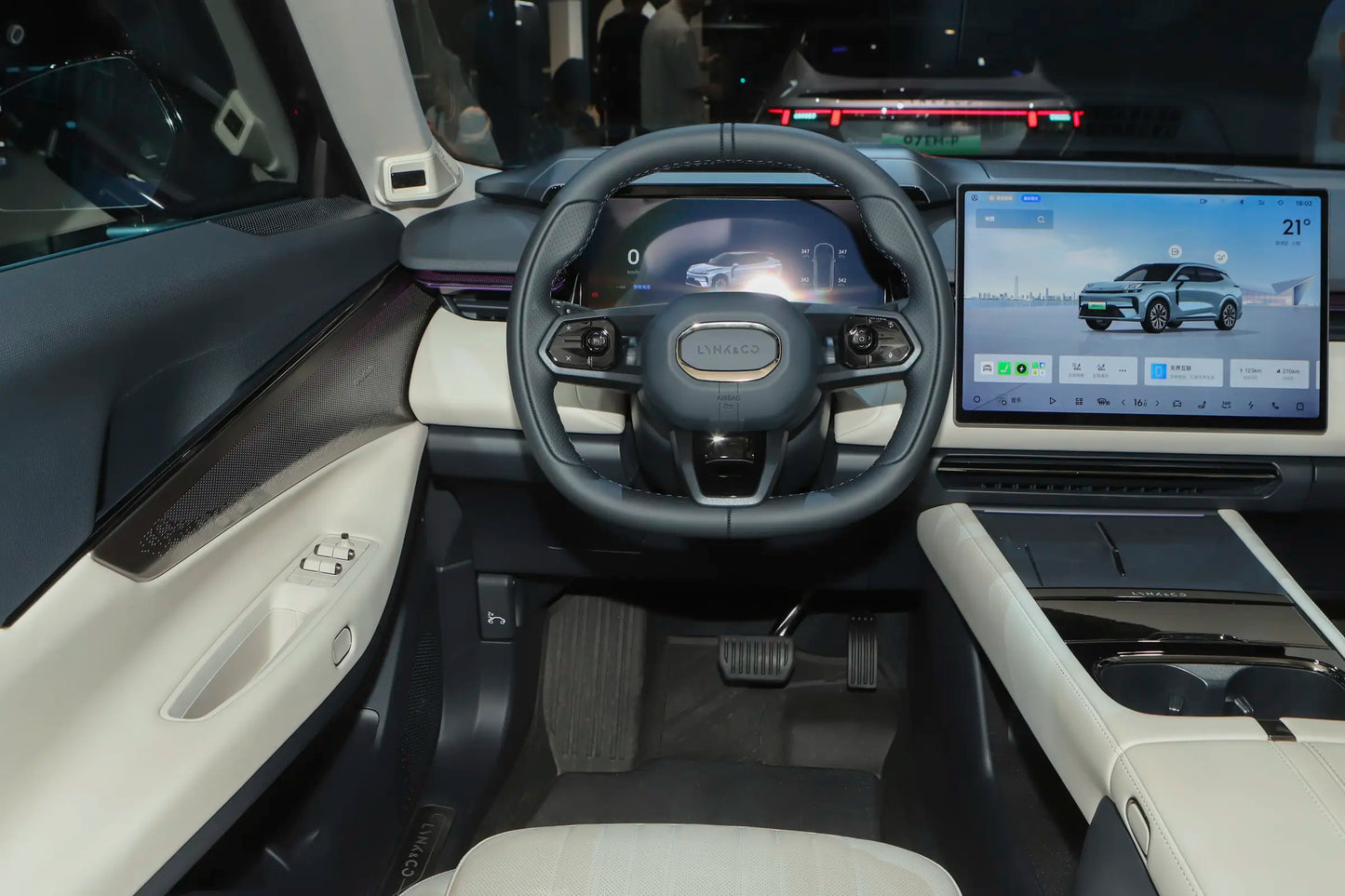 Lynk &amp; Co Lynk &amp; Co 08 EM-P -Hybrid PHEV