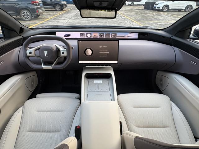 Pre-Owned AVATR 12 2023 Model 650 Three-Laser Four-Wheel Drive Performance Version