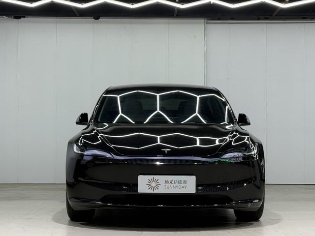 Pre-Owned Tesla Model 3 2023 Long-Range All-Wheel Drive Version