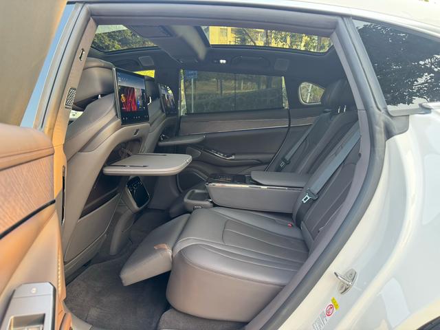 Certificated Pre-Owned Denza Z9 DM 2024 1100 4WD Ultra Edition -u22732288