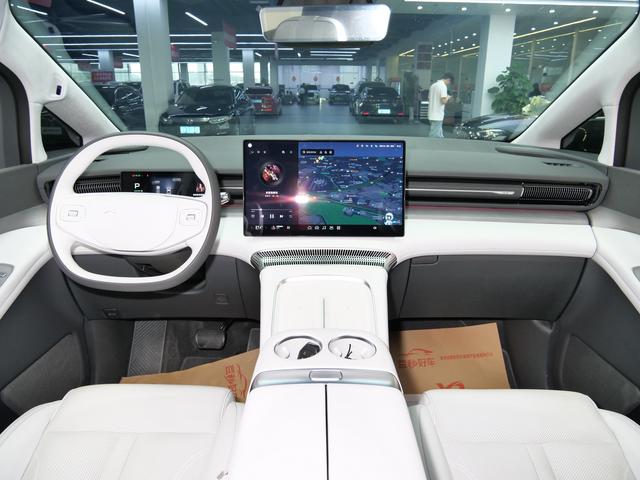 Certificated Pre-Owned XPENG X9 2025 All-Electric 650 Long-Range Maxu21717519