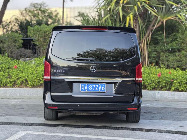 Certificated Pre-Owned Mercedes-Benz V-Class 2016 V 260 L Exclusive Long Wheelbase Version - u22058261