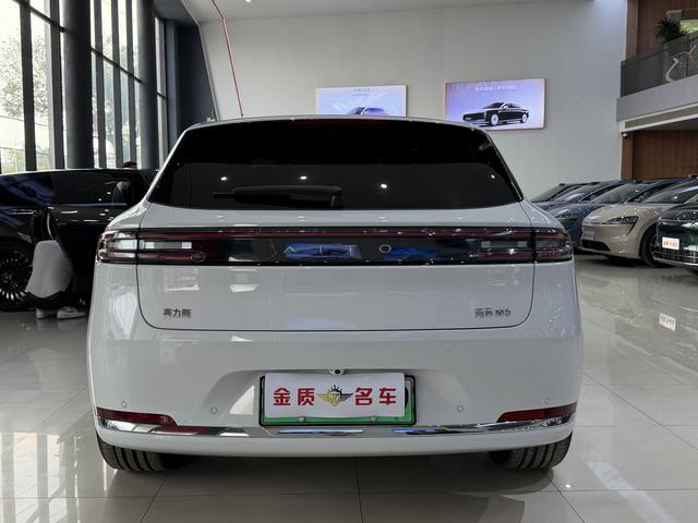 Certificated Pre-Owned Wenjie M5 2025 Extended Range Ultra Rear-Wheel Drive Version -u22239117