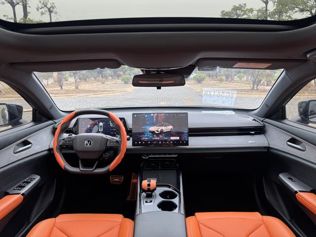 Certificated Pre-Owned Changan UNI-V 2025 Third Generation 2.0T Dynamic Edition - u22513078