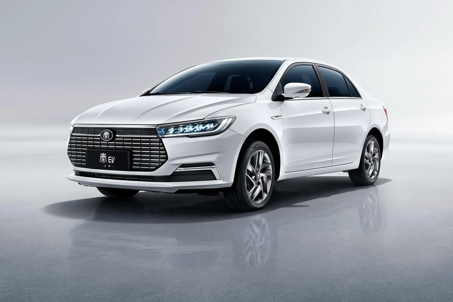 BYD تشين EV