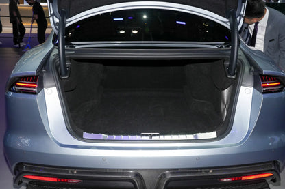 يانغوانغ ينظر إلى U7 -Hybrid PHEV