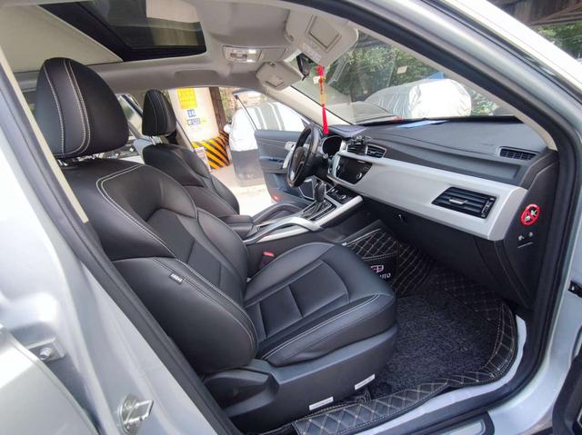 Certificated Used Geely Boyue 2018 Model 1.8TD Automatic Two - wheel Drive Smart Link Type 4G Connected Version