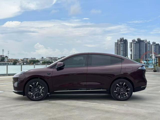 Pre-Owned Hyper HT 2023 Model 670 Gull-Wing UHV NDA Version