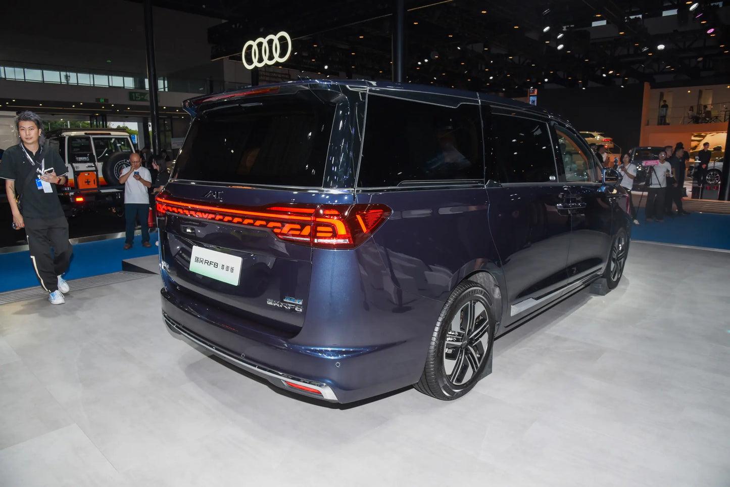 JAC Ruifeng RF8 - هجين PHEV