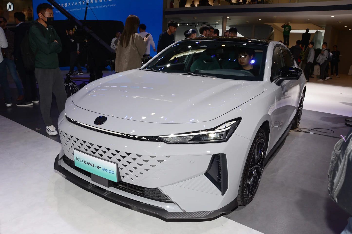 تشانجان تشانجان UNI-V Zhidian iDD -Hybrid PHEV