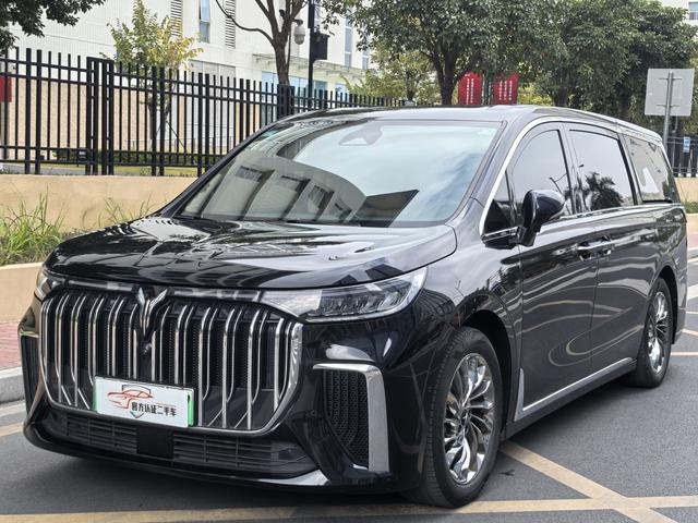 Certificated Pre-Owned VOYAH Dreamer PHEV 2024 Ultra-Long Range Flagship Edition -u22704687