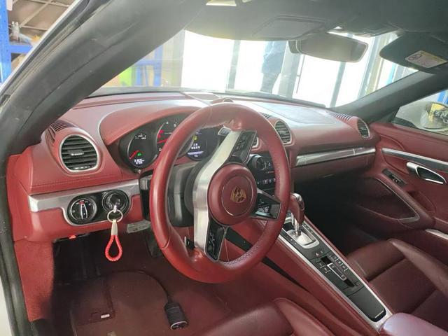 Certificated Pre-Owned Porsche 718 2018 Boxster 2.0T - u22752128