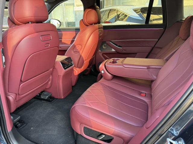 Pre-Owned AITO M8 2025 Extended-Range Ultra Five-Seater Edition